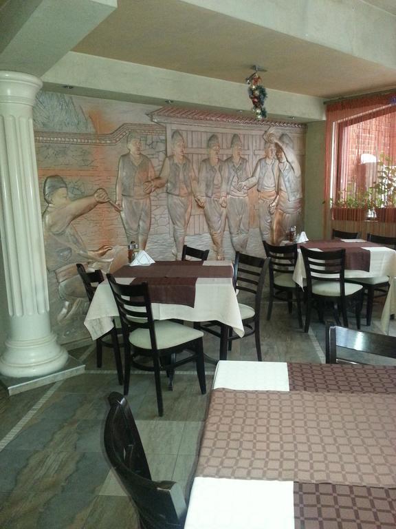 Family Hotel Yola Chepelare Ngoại thất bức ảnh