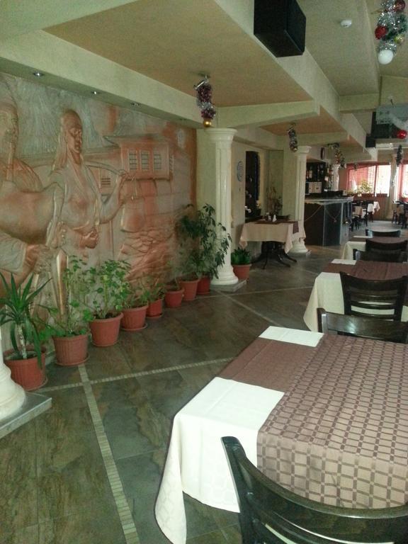 Family Hotel Yola Chepelare Ngoại thất bức ảnh