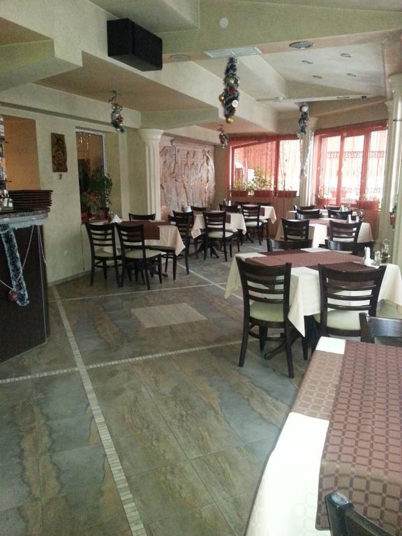 Family Hotel Yola Chepelare Ngoại thất bức ảnh